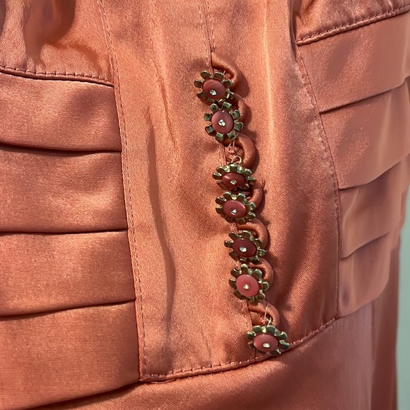 Pink fitted dress - Picture 2 of 6